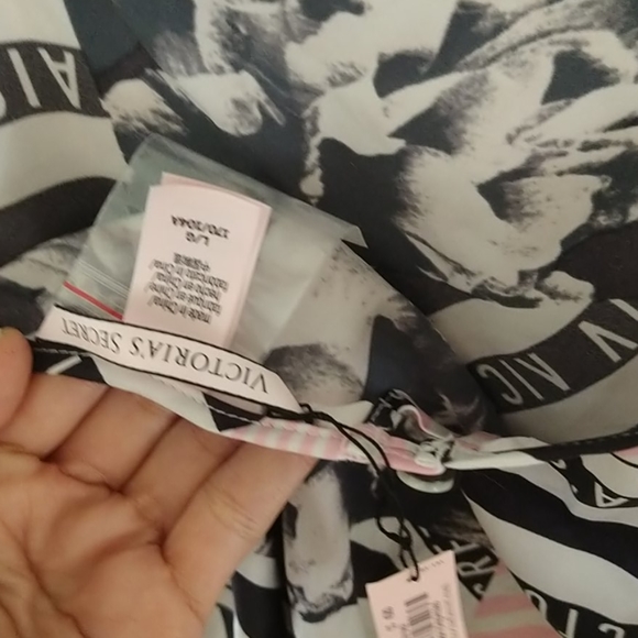 Victoria's Secret Camisole LRG NWT - Picture 4 of 4